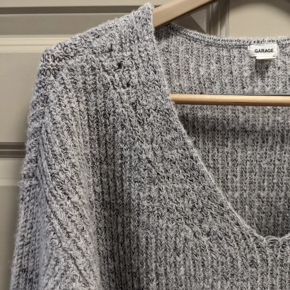 Garage Cropped V-neck Relaxed Fit Sweater- size P/small